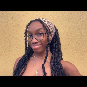 Meet your Posher, Brianna